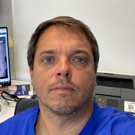Dr. David Lazo, cirujano torácico
